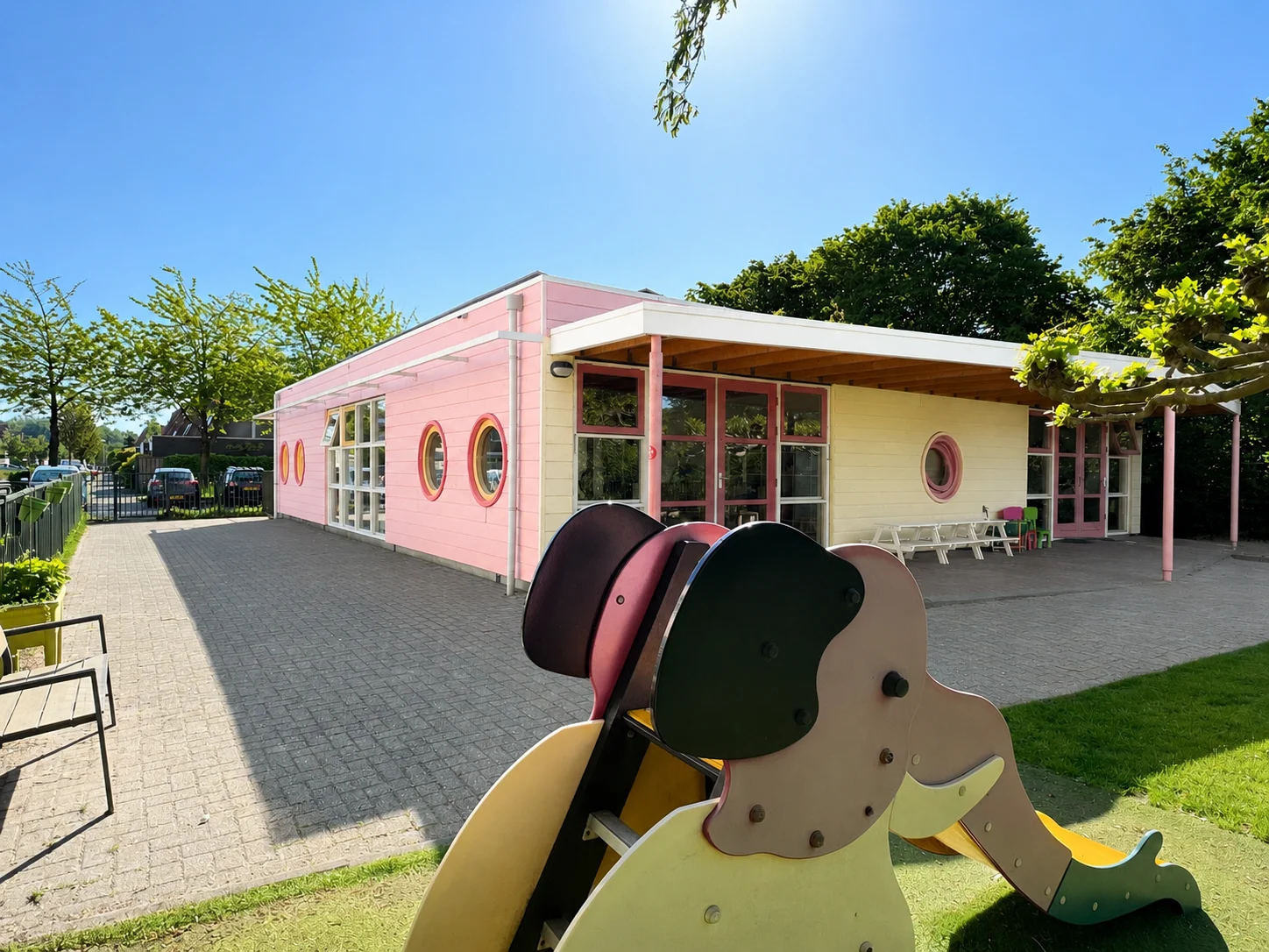 IMG
